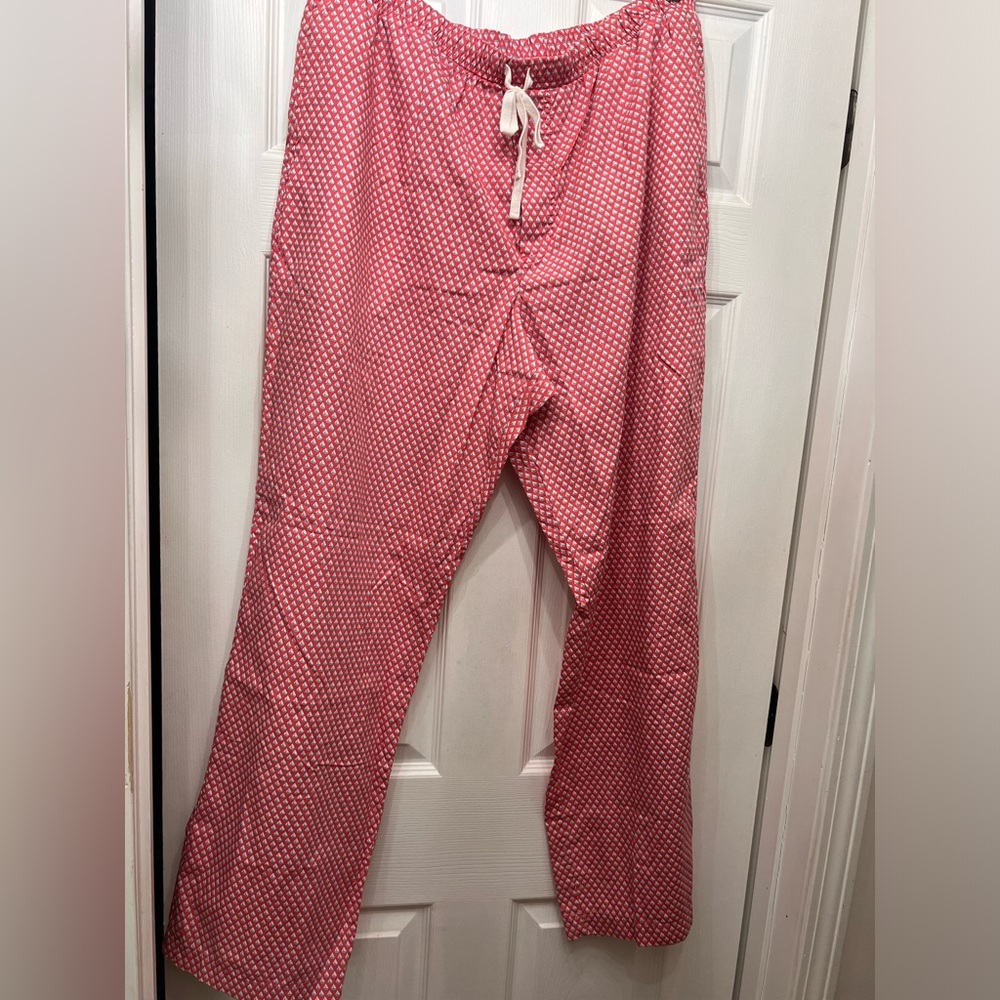 Vineyard Vines pajama pants. Size XL